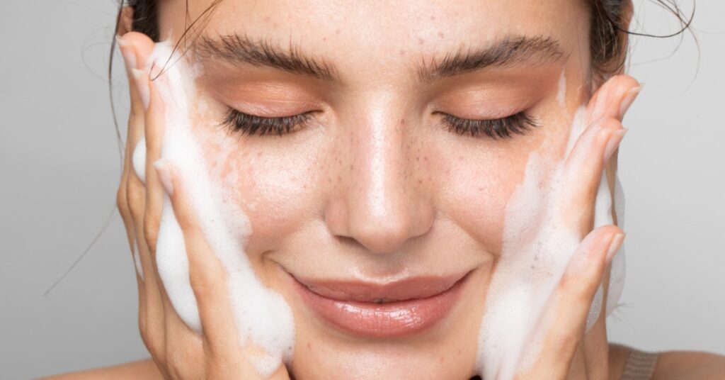 wash your face to prevent tanning