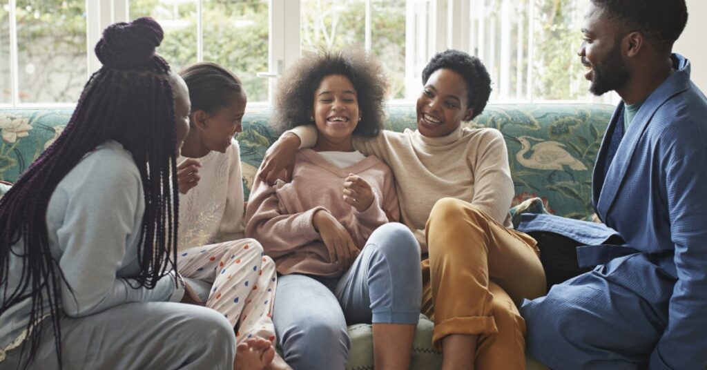 enjoy family time to make good family relationship