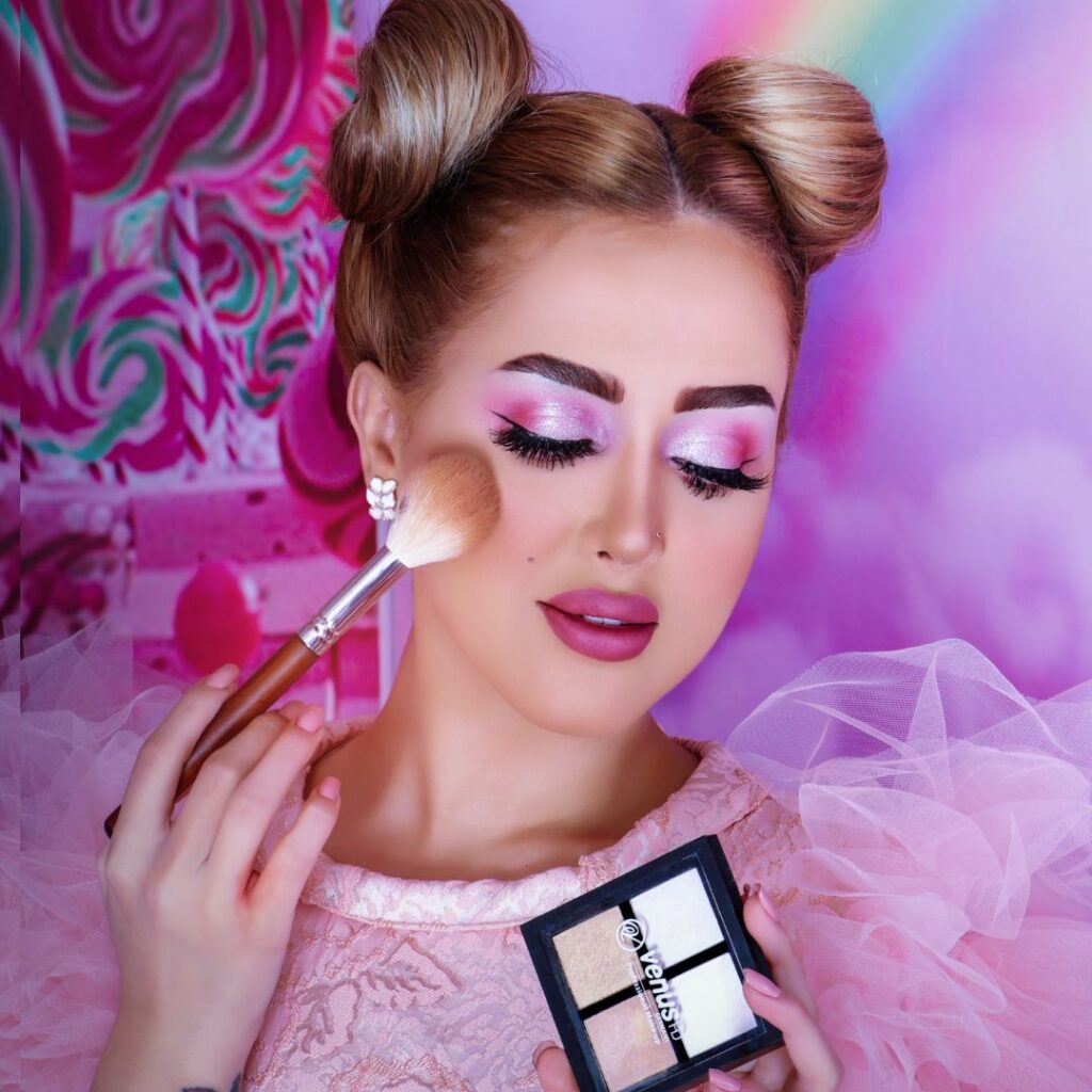 apply highlighter to apply makeup step by step