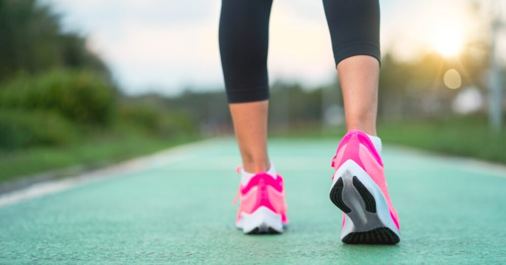 wear right footwear to lose weight by walking